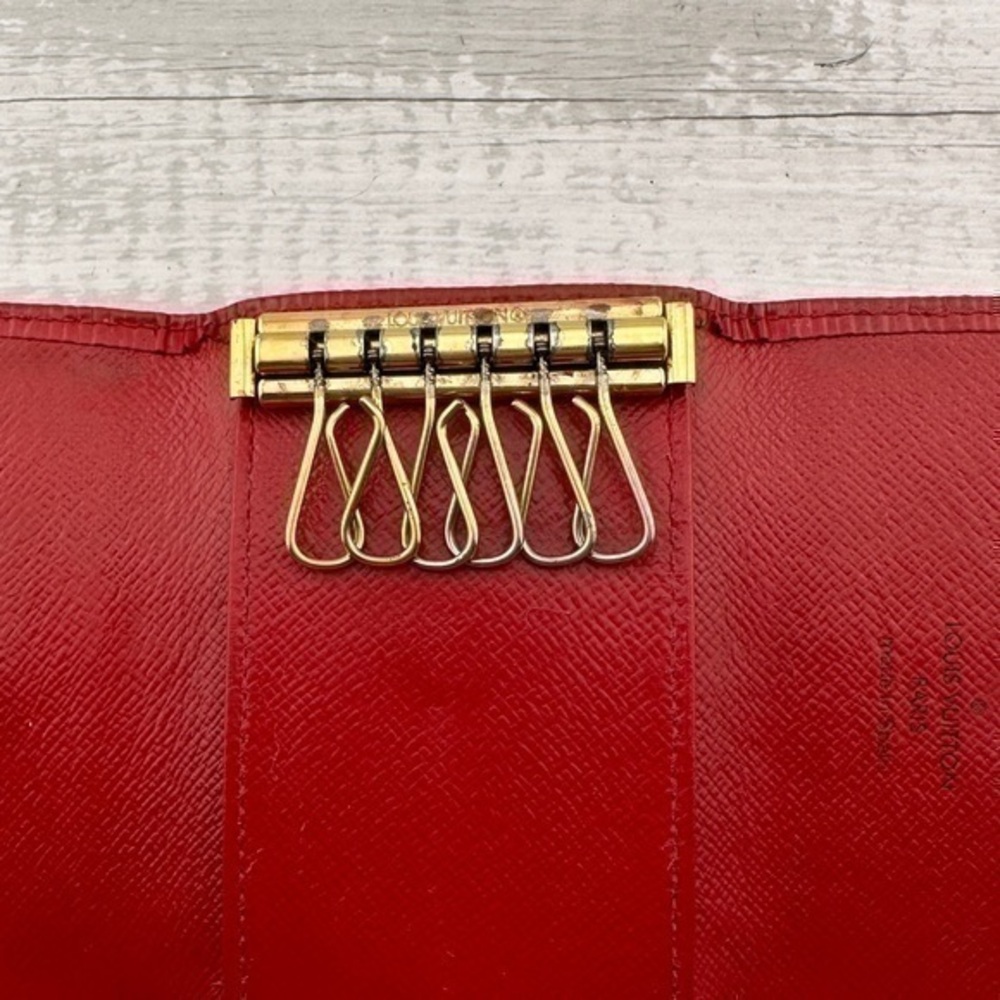 AUTHENTIC Louis Vuitton key holder. Previously owned. Red. - Picture 7 of 16